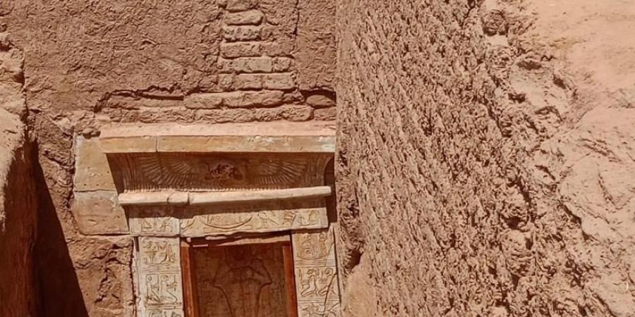 اكتشاف أثري جديد بالوادي الجديد، مقبرة هرمية من العصر الروماني بواحة الداخلة
