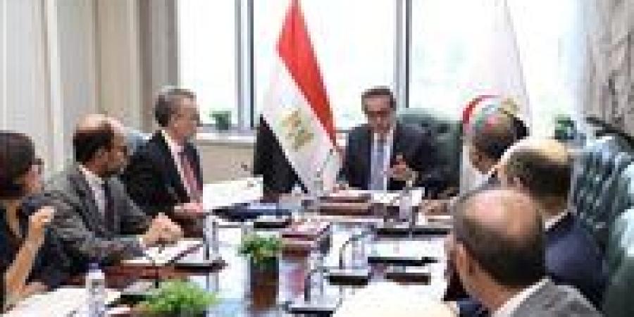 وزير الصحة والسكان يبحث مع بنك الاستثمار الأوروبي تعزيز التعاون ودعم المشروعات الصحية ذات الأولوية