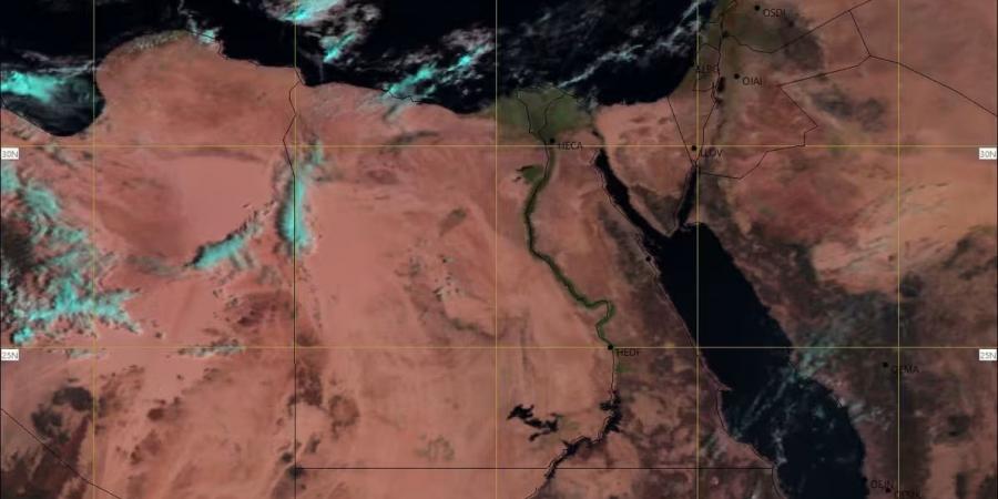 أمطار رعدية تضرب السواحل الشمالية، الأقمار الصناعية ترصد حركة السحب
