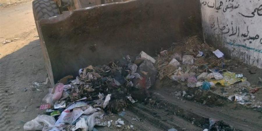 رفع 635 حالة إشغال ثابت ومتحرك و130 طن قمامة ومخلفات من شوارع البحيرة