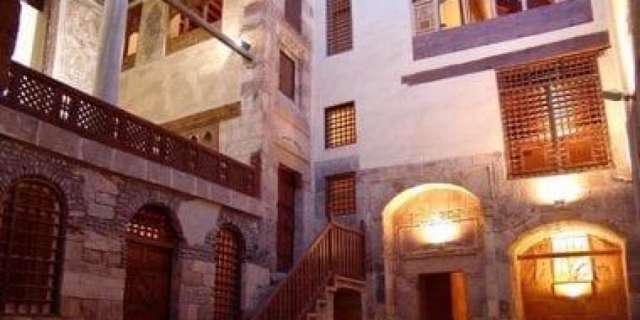 «حلقة القاهرة النقدية» تقرأ مشروع على جعفر العلاق فى بيت الست وسيلة