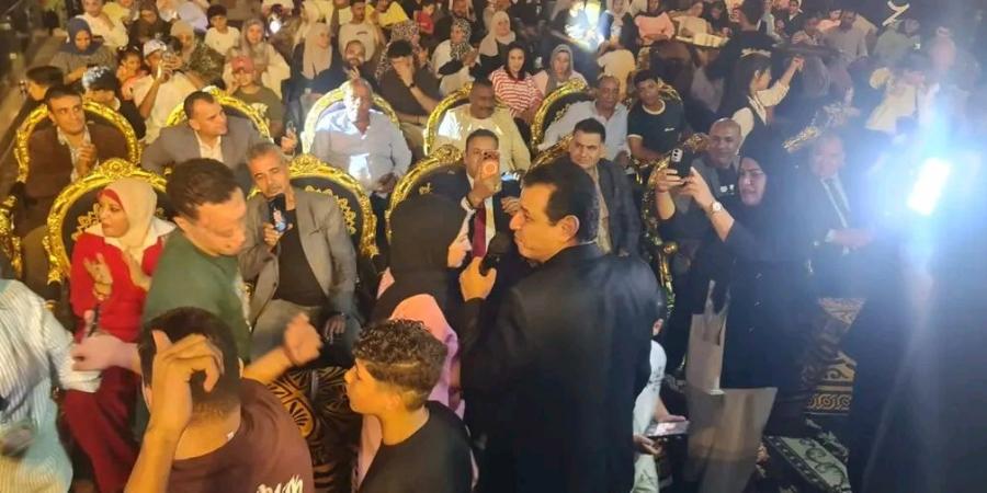 مطرب مهرجانات يتسبب في مشادة باحتفالية دعم الغارمات بالشرقية (فيديو وصور)