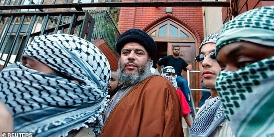 تجديد منزل الإرهابي أبو حمزة المصري بـ70 ألف جنيه إسترليني على نفقة الحكومة البريطانية، ما القصة؟