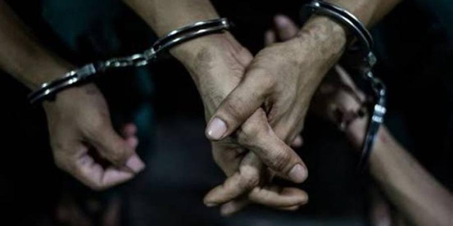 مغامرة النصابين الثلاثة، انتحلوا صفة مأموري ضبط للاستيلاء على أموال صاحب معرض أثاث