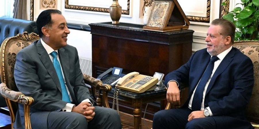 مدبولي ومحافظ البنك المركزي يتابعان مؤشرات الاقتصاد، 29.7 مليار دولار تحويلات المصريين بالخارج