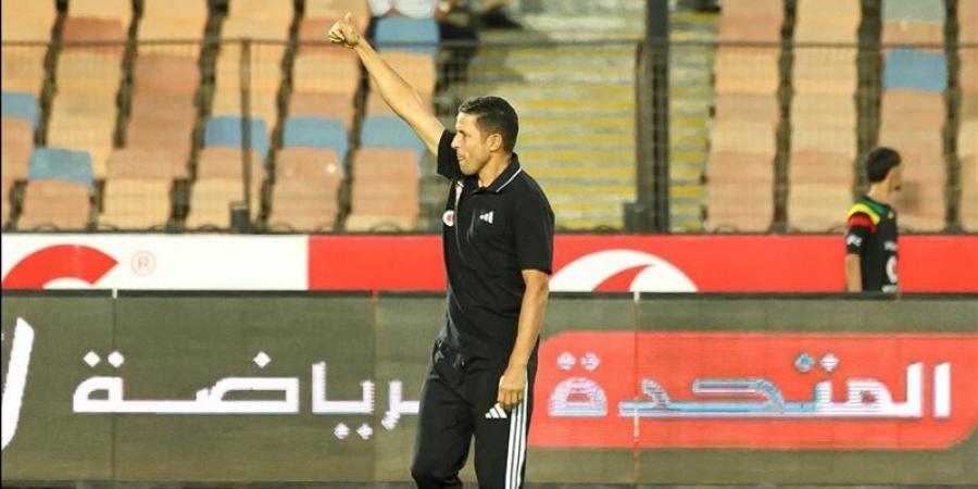 قرار جديد من عموتة لحل أزمة الظهير الأيسر بعد إصابة الدبيس وكوكا وبلعمري