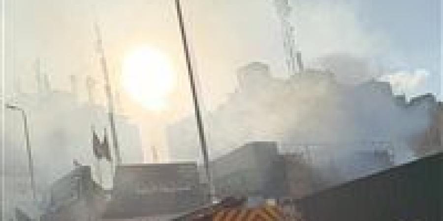 السيطرة على حريق محدود بالواجهة الجانبية لقسم شرطة الأزبكية بسبب ماس كهربائي