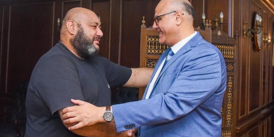 محافظة الإسكندرية: تسلم 6 رحلات عمرة لوالدي شهداء الواجب والأمهات المكافحات