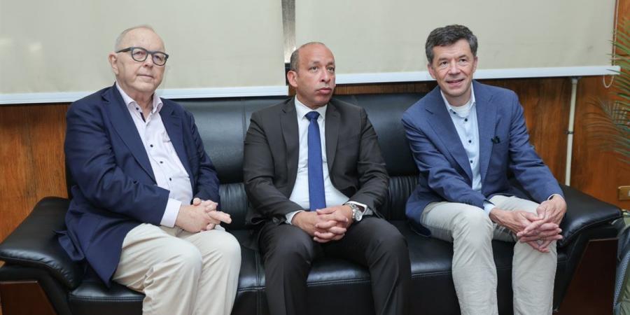 وفد من جامعة كيل الألمانية يزور مستشفيات الطوارئ وأبو الريش الياباني بقصر العيني