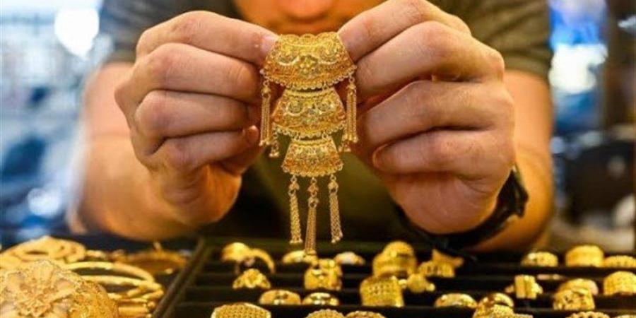 الذهب يتلقى ضربة قوية.. تراجع جديد في الأسعار اليوم