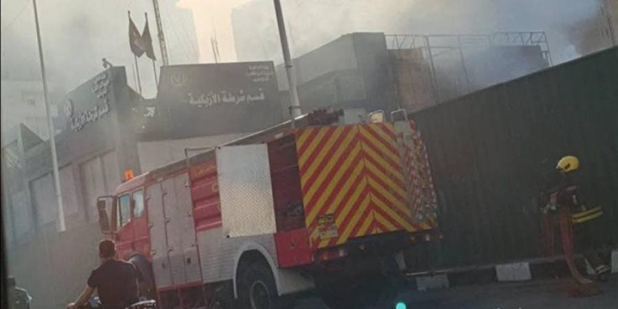الداخلية تكشف تفاصيل حريق بواجهة قسم شرطة الأزبكية