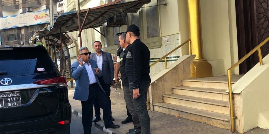 محافظ الدقهلية يتفقد أعمال إصلاح كسر بخط مياه الشرب بشارع الجمهورية