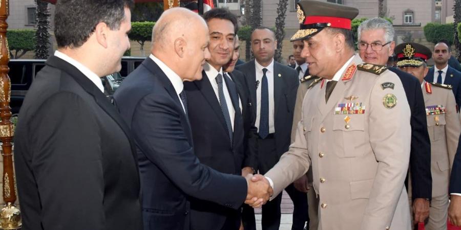 الرئيس ينيب وزير الدفاع في المشاركة بإحياء الذكرى السنوية لرحيل جمال عبد الناصر