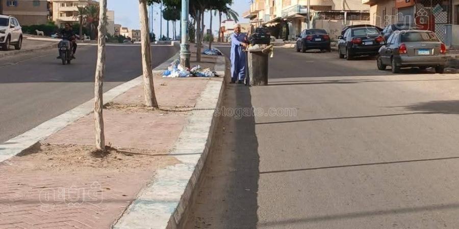 رفع القمامة والمخلفات بشوارع الجلاء والخروبة والروضة وسوق ليبيا بمطروح