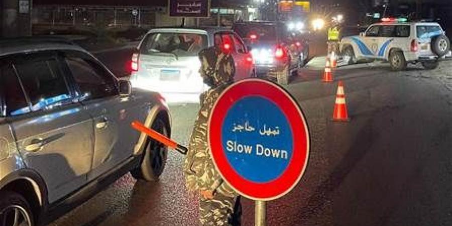 حواجز أمنية.. التشديد يطالُ "نازحين"