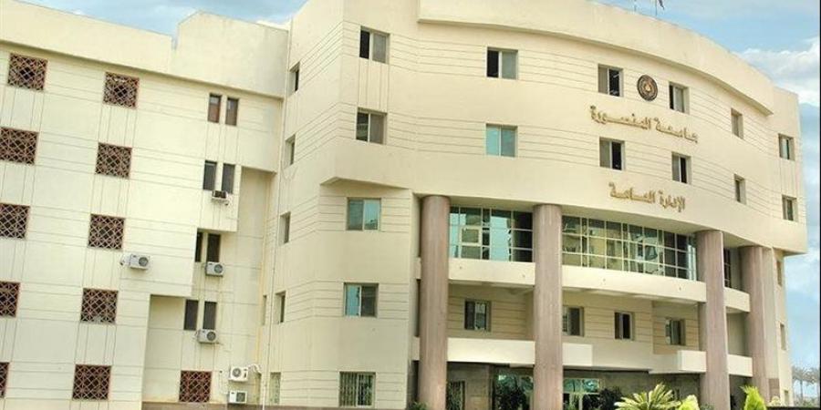 بعد تداول فيديو الإهمال، جامعة المنصورة: المشاهد قطعت من سياقها والمستشفى يعمل بكفاءة
