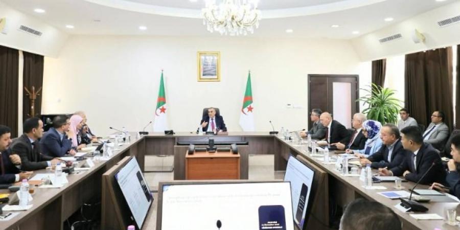 جلاوي يترأس اجتماعًا لمتابعة التحضيرات لإطلاق خط السكة الحديدية الجزائر–تمنراست