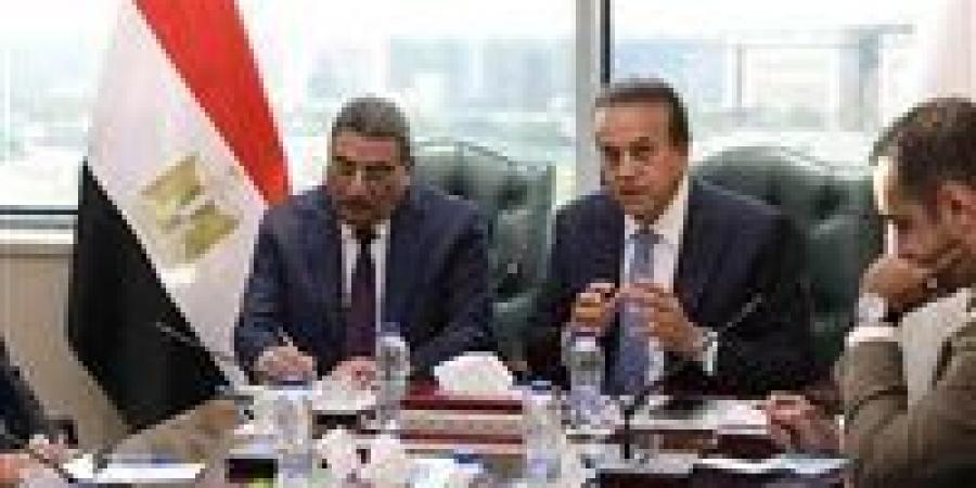 وزير الصحة يتابع الخطوات التنفيذية والتمويلية لإنشاء المدينتين الطبيتين بالعلمين والعاصمة الإدارية الجديدة