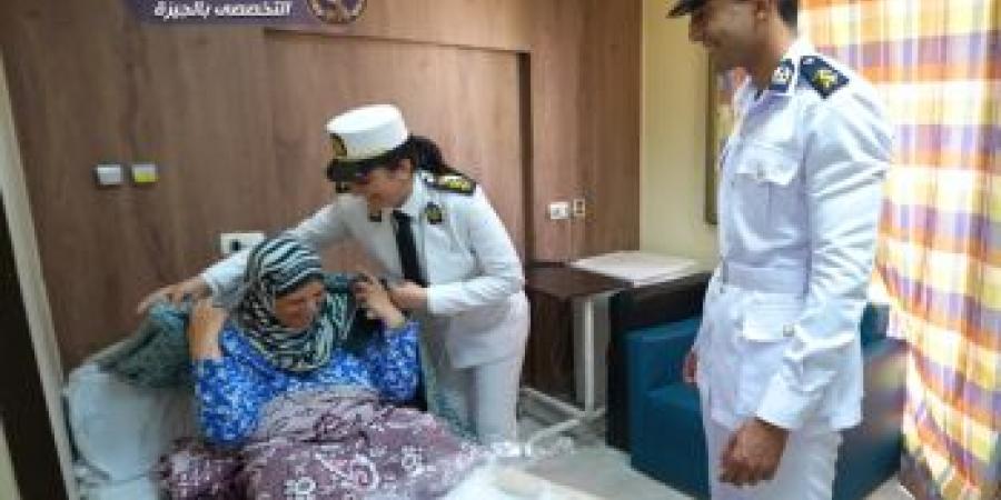 في اليوم العالمي لكبار السن، الداخلية تنظم زيارات واحتفالات للمسنين وتقدم هدايا وأجهزة طبية