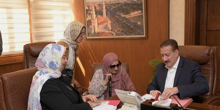 «شكوى المواطن تتحول لقرار فوري»، محافظ بورسعيد يعقد سلسلة لقاءات مباشرة مع المواطنين