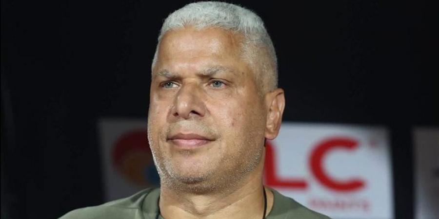 هل يسبق وائل جمعة بعثة الأهلي إلى أوغندا؟