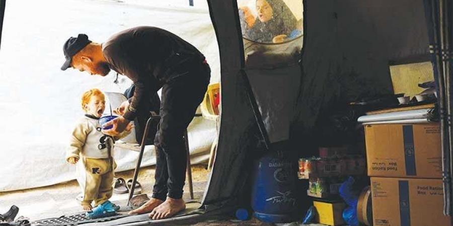 إسرائيل تصعّد عدوانها… والفلسطينيون يتحرّكون لاستعادة الوحدة