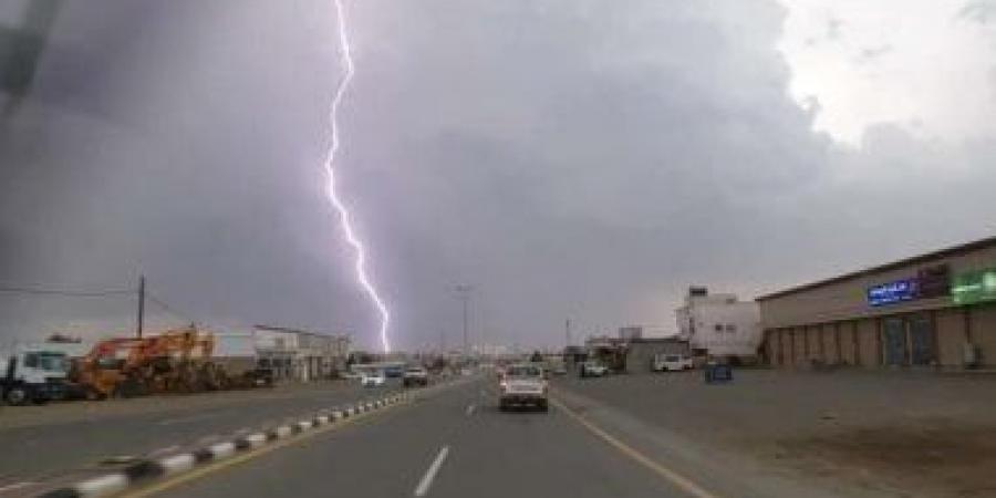 الأرصاد السعودية تنبّه من أمطار غزيرة على منطقة جازان