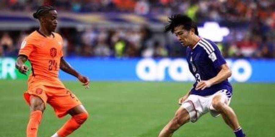 اليونان ضد هولندا.. تأخر الطواحين 2 - 1 بالشوط الأول بالأمم الأوروبية