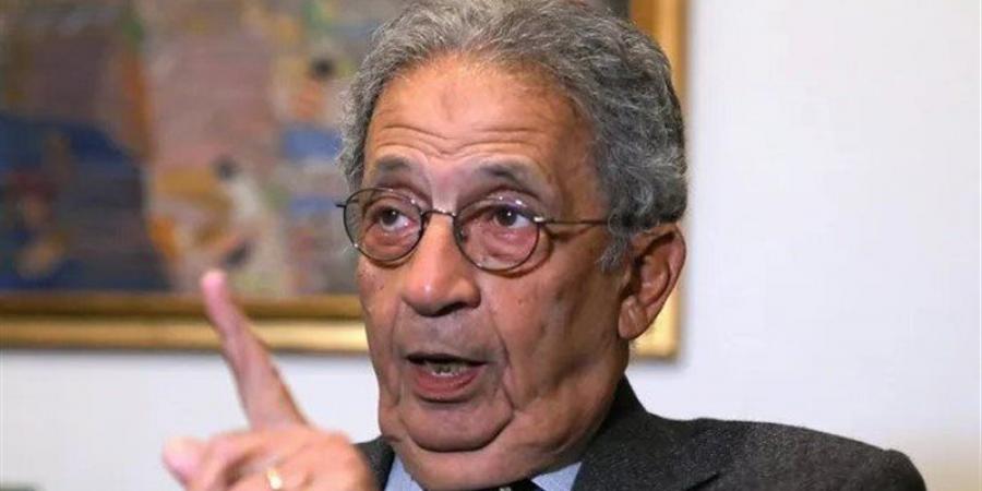 الوزير الذي أحبه الشارع العربي، هكذا صنع عمرو موسى ظاهرة "الدبلوماسي النجم"