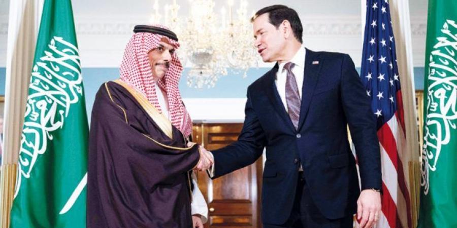السعودية والحوثيون… تحركات دبلوماسية وتصعيد في جبهات اليمن