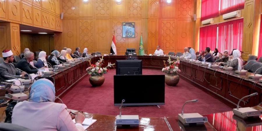 أبرزها الأوراق الثبوتية، مجلس السكان بالإسماعيلية يرصد مشاكل قرية النصر بالقنطرة