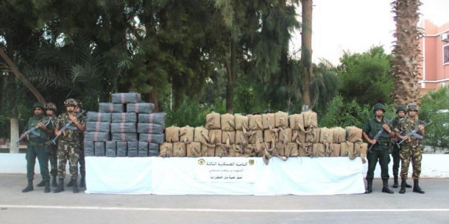 بشار.. القضاء على مهرب وحجز 1660 كلغ من الكيف المعالج