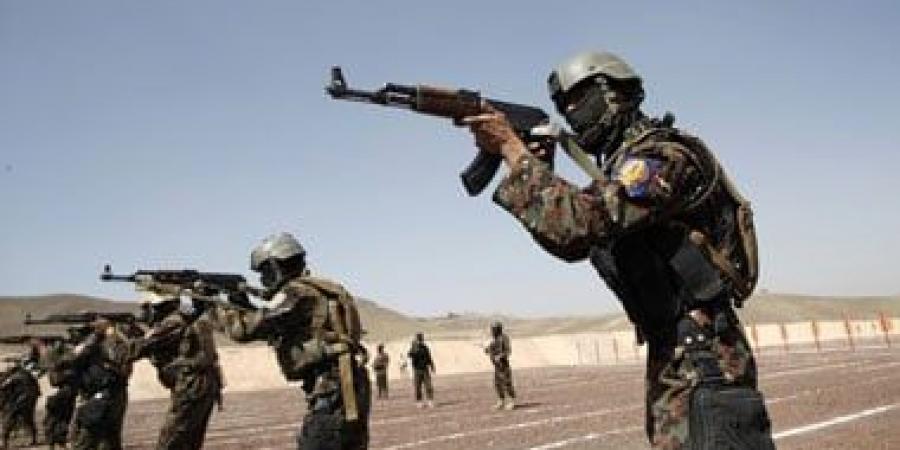 القيادة اليمني يعلن بدء عمليات عسكرية لاستعادة مؤسسات الدولة وبسط سلطتها