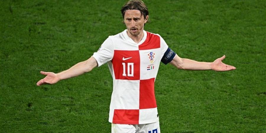 لأول مرة منذ 20 عاما أشعر بالخجل، أول تعليق من مودريتش على فضيحة السباعية أمام إنجلترا