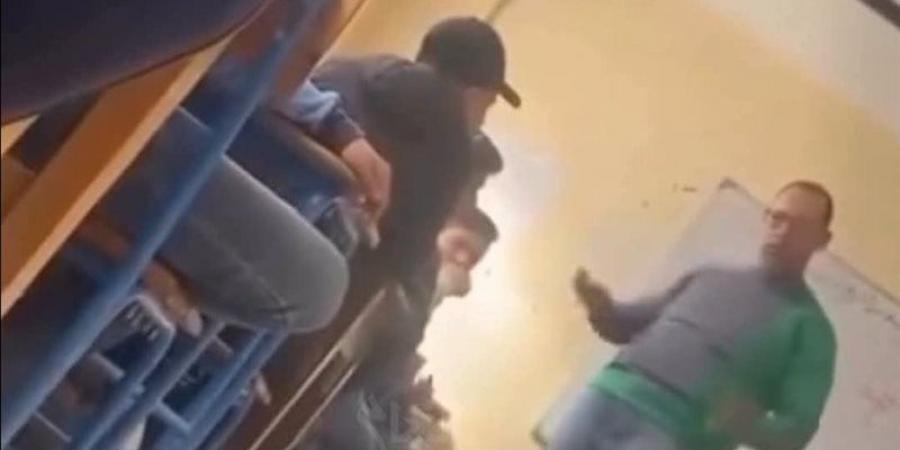 التعليم تكشف حقيقة تعدي معلم بألفاظ خادشة للحياء على طلاب