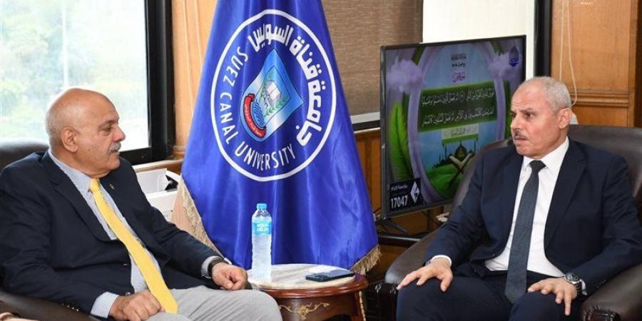 جامعة القناة تبحث إنشاء ميدان رماية بكلية علوم الرياضة