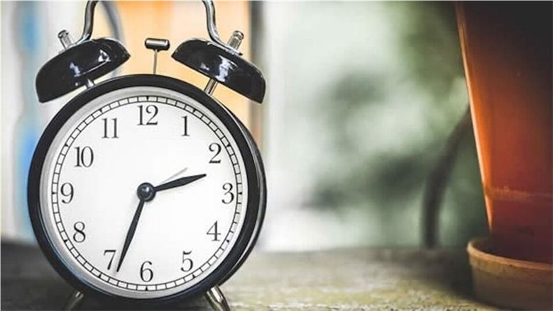 التوقيت الشتوي والمدارس.. كيف يستعد الطلاب وأولياء الأمور لتغيير الساعة في مصر؟