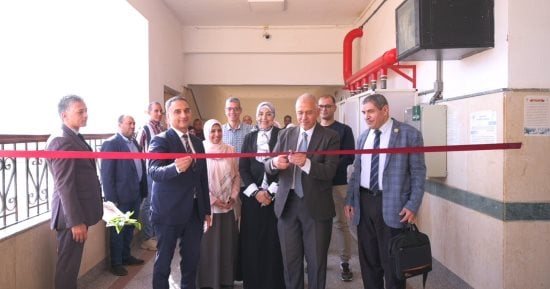 رئيس جامعة الفيوم يفتتح المرحلة الثانية لمعامل الاختبارات الإلكترونية