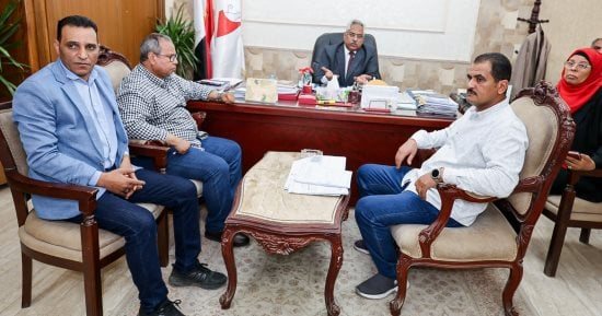 نائب محافظ سوهاج يتابع أعمال لجنة البت في طلبات التقنين على المنصة الوطنية