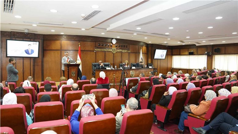 أستاذ اقتصاد: الحد من تحويل الأرباح للخارج يعزز الاستفادة الضريبية