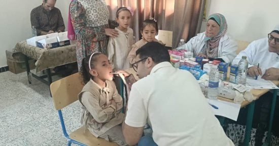 الكشف على 329 حالة بقافلة طبية لجامعة بنها فى زاوية بلتان بطوخ