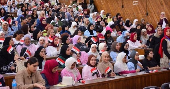 كلية التربية بجامعة الإسكندرية تحتفى بأبطال حرب أكتوبر فى لقاء وطنى