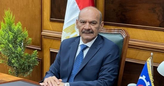 محافظ السويس يوجه رؤساء الأحياء بتكثيف العمل والاستجابة لشكاوى المواطنين
