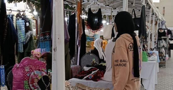 سيدات الشرقية يعرضن إبداعاتهن في الحرف اليدوية
