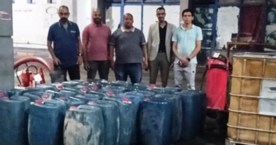 ضبط 17 طنًا و700 لتر سولار و7 سيارات مهربة للوقود في أسوان