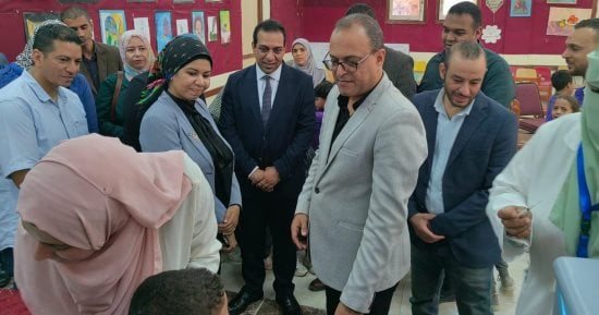 محافظ قنا يوجه بتكثيف الاستعدادات وتذليل المعوقات لإنجاح حملة التطعيم ضد الحصبة