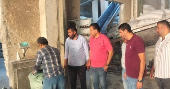 ضبط 5 أطنان منظفات وطن أسماك غير صالحة فى حملات تموينية بكفر الشيخ.. صور