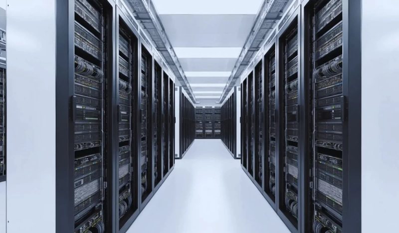 مستشار الأمم المتحدة: أوروبا قد تحتاج «قبابًا حديدية» أو بناء مراكز البيانات تحت الأرض