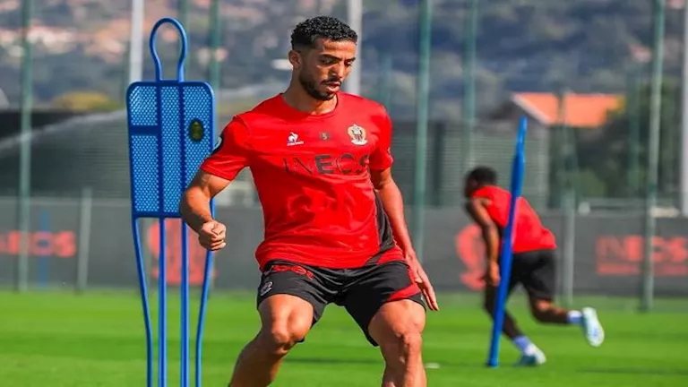 محمد عبد المنعم يقود تشكيل نيس لمواجهة ليون بالدوري الفرنسي