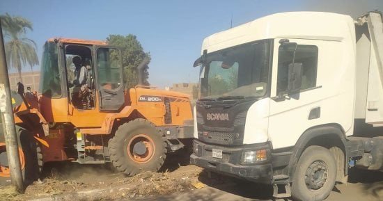 رفع 20 طن من المخلفات بحملات نظافة في شارع السيالة بحي شرق الأقصر